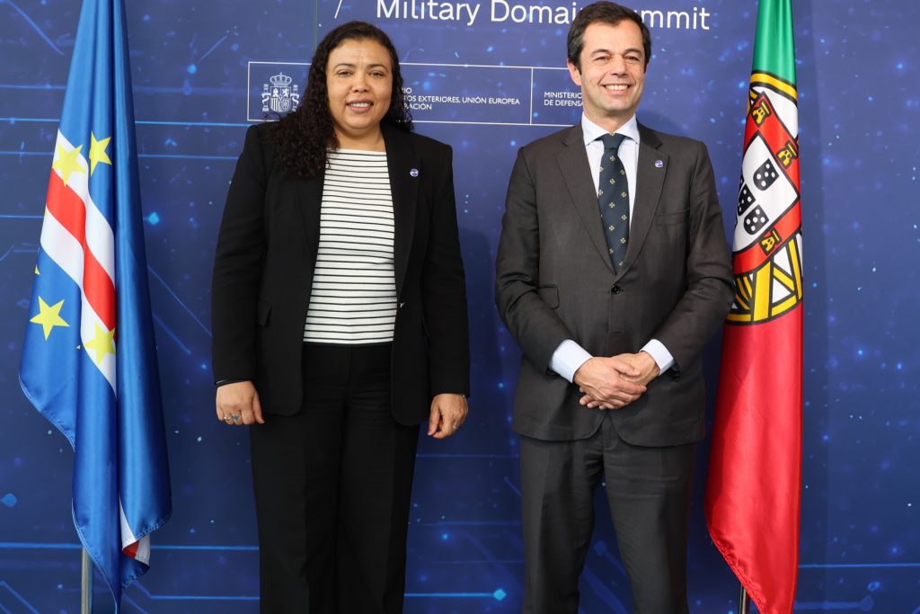 A Ministra de Estado e da Defesa Nacional, Janine Lélis reuniu-se hoje, 5 de fevereiro de 2026, com o Secretário de Estado Adjunto da Política da Defesa Nacional de Portugal, Nuno Torres.