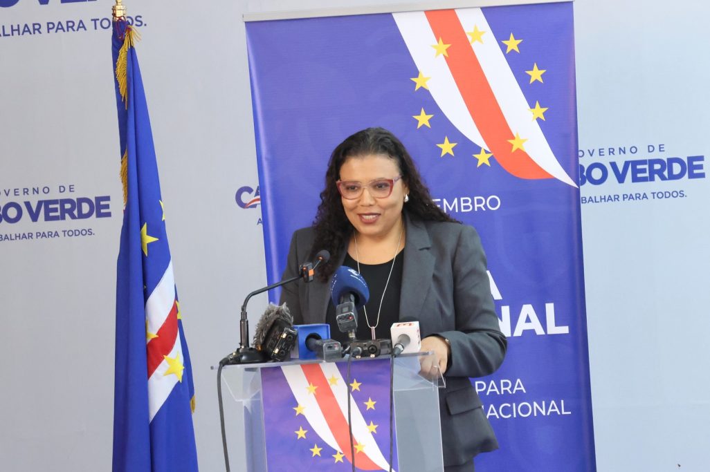 DIA DA DEFESA NACIONAL: “Celebramos mais do que um acontecimento, celebramos a dedicação, o sacrifício daqueles que, com coragem e integridade, colocam o interesse nacional acima de si mesmos” – Janine Lélis