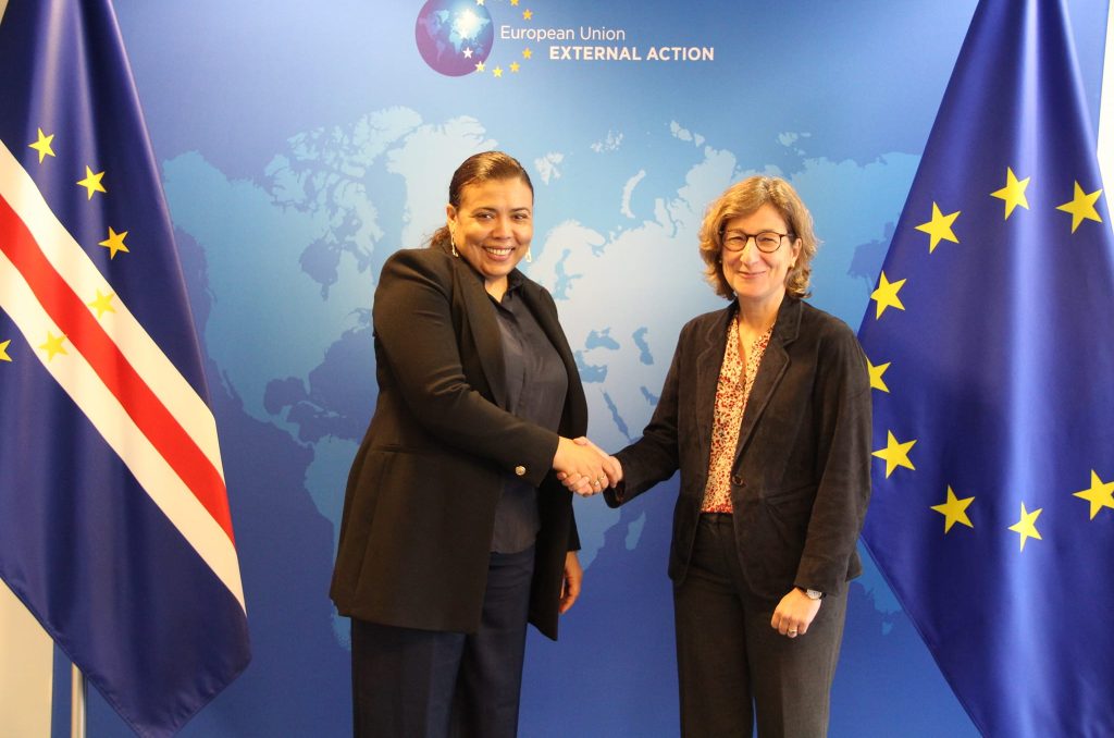 Em Bruxelas, a Ministra de Estado e da Defesa Nacinal, Janine Lélis, reuniu-se com a Diretora-Geral para África do Serviço Europeu de Ação Externa (EEAS), Rita Laranjinha.