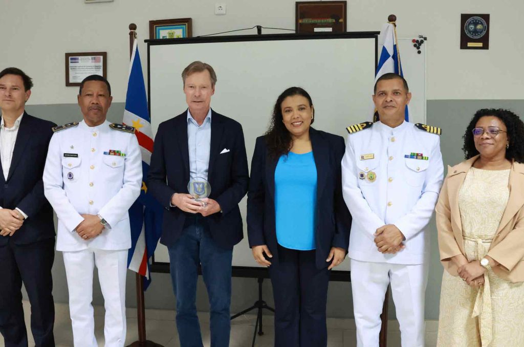 Sua Alteza Real o Grão-Duque do Luxemburgo, Henri Albert Guillaume realiza uma visita ao Comando da Guarda Costeira em São Vicente