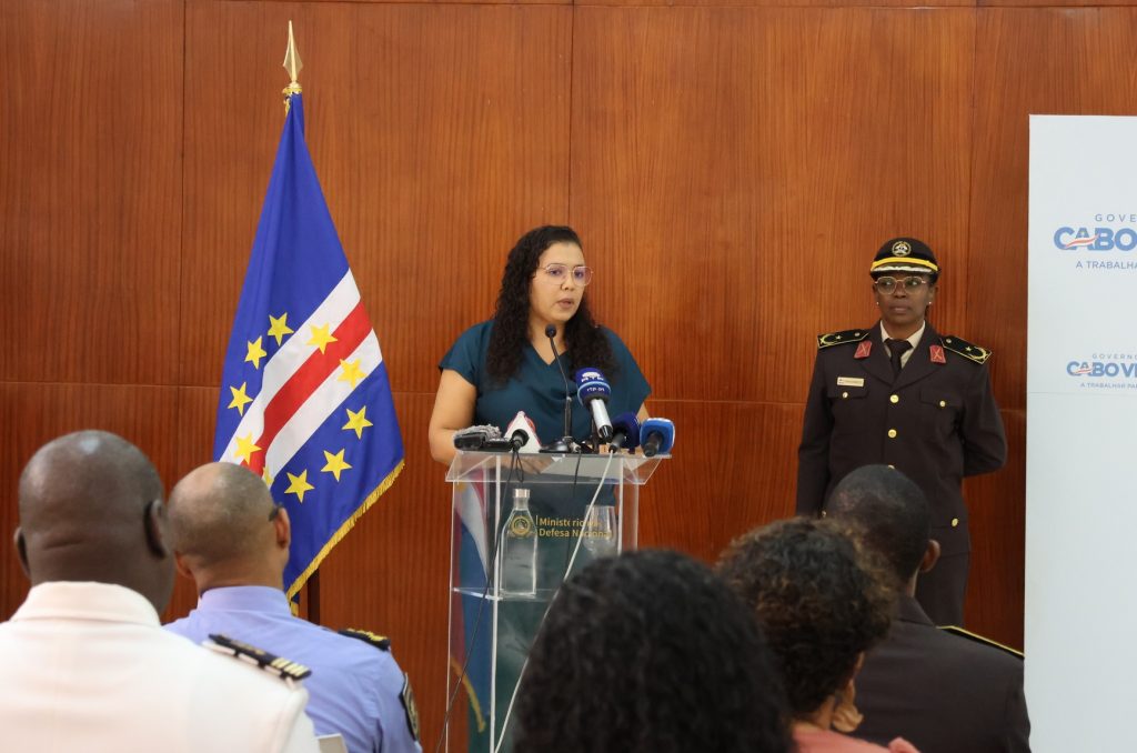 Ministra da Defesa Nacional confere posse aos novos Comandantes da Guarda Nacional, da Logística e à Presidente da Fundação Social das Forças Armadas.