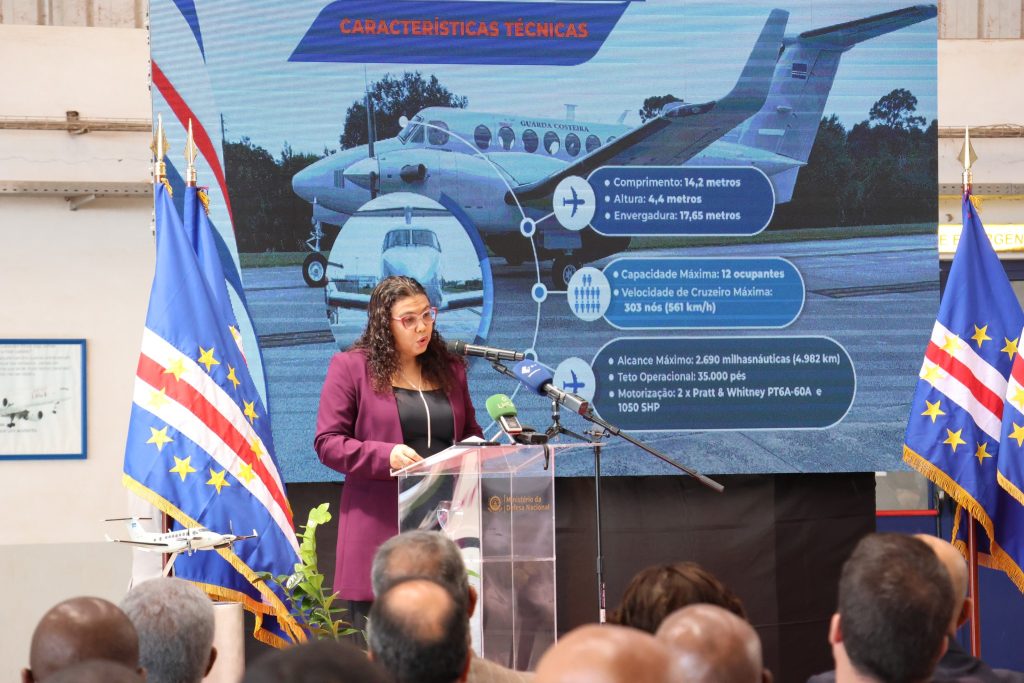 “Com esta aeronave, Cabo Verde afirma-se como um ator de relevância crescente nas redes internacionais de segurança marítima” – Janine Lélis