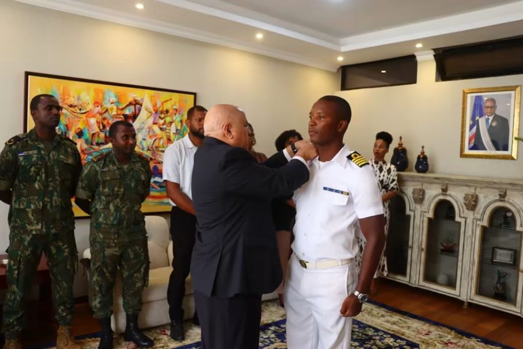 Ministro da Defesa Nacional confere graduação ao posto de Capitão-do-Mar